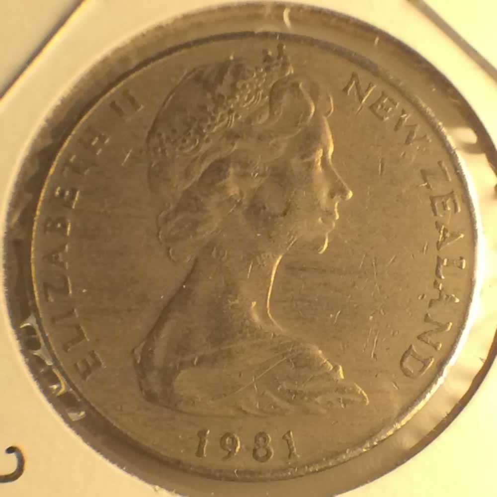 New Zealand 1981  20 Cents Kiwi Coin ( 20C ) - Obverse